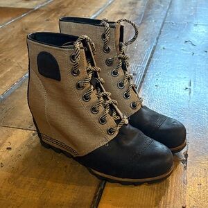 Sorel Black and Tan Ankle Booties
